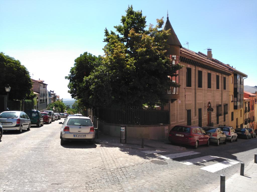 Hotel Posada Don Jaime San Lorenzo de El Escorial Exterior foto